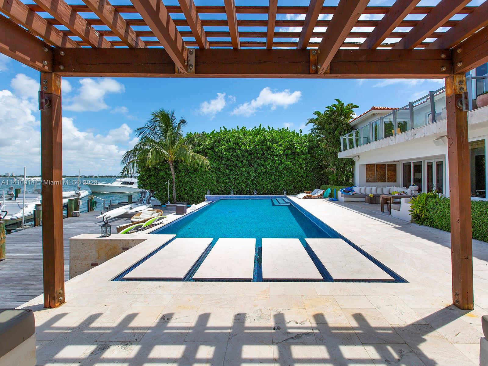 DI LIDO ISLAND - Residential Lease