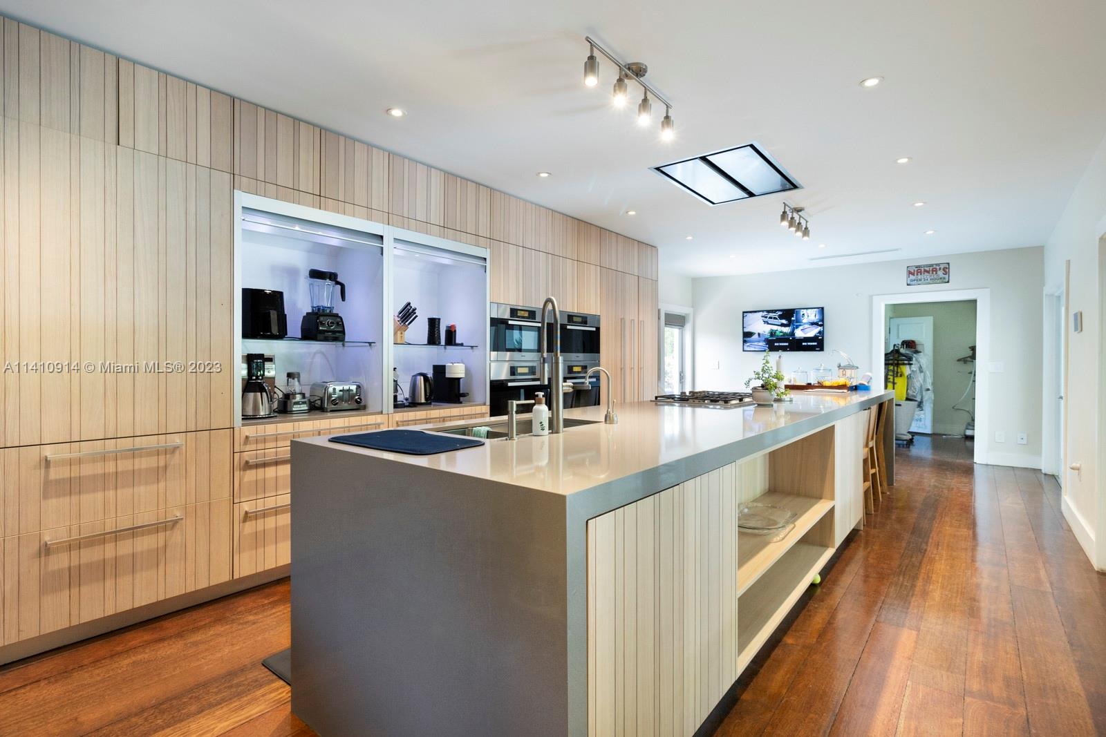 DI LIDO ISLAND - Residential Lease