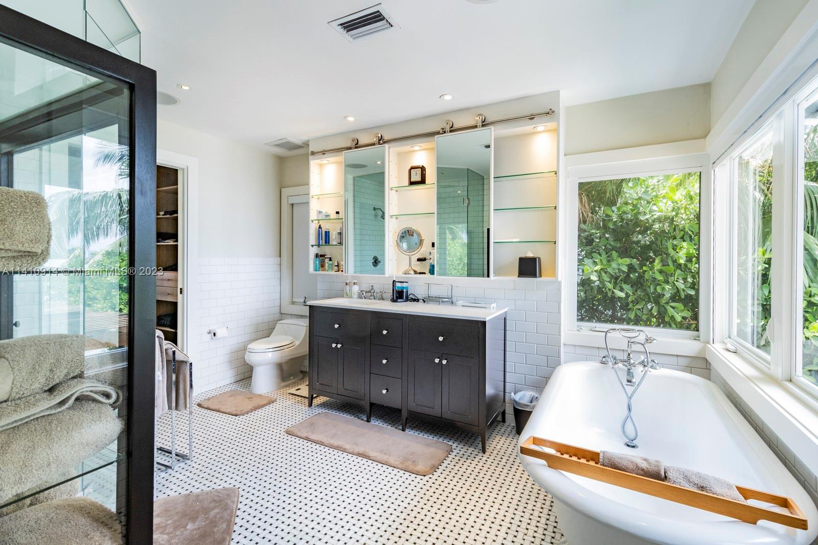 DI LIDO ISLAND - Residential Lease