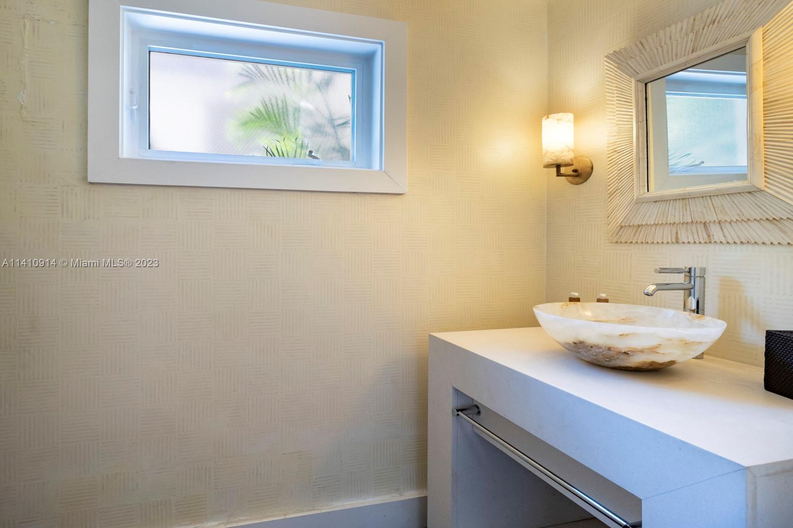 DI LIDO ISLAND - Residential Lease