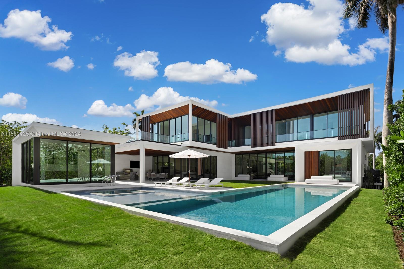 SUNSET ISLANDS-ISLAND NO - Residential