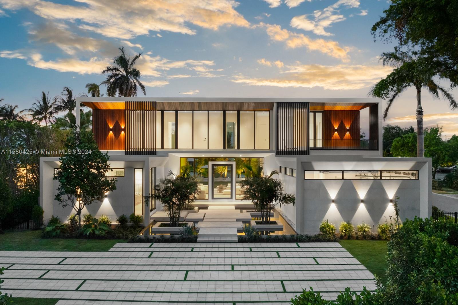 SUNSET ISLANDS-ISLAND NO - Residential
