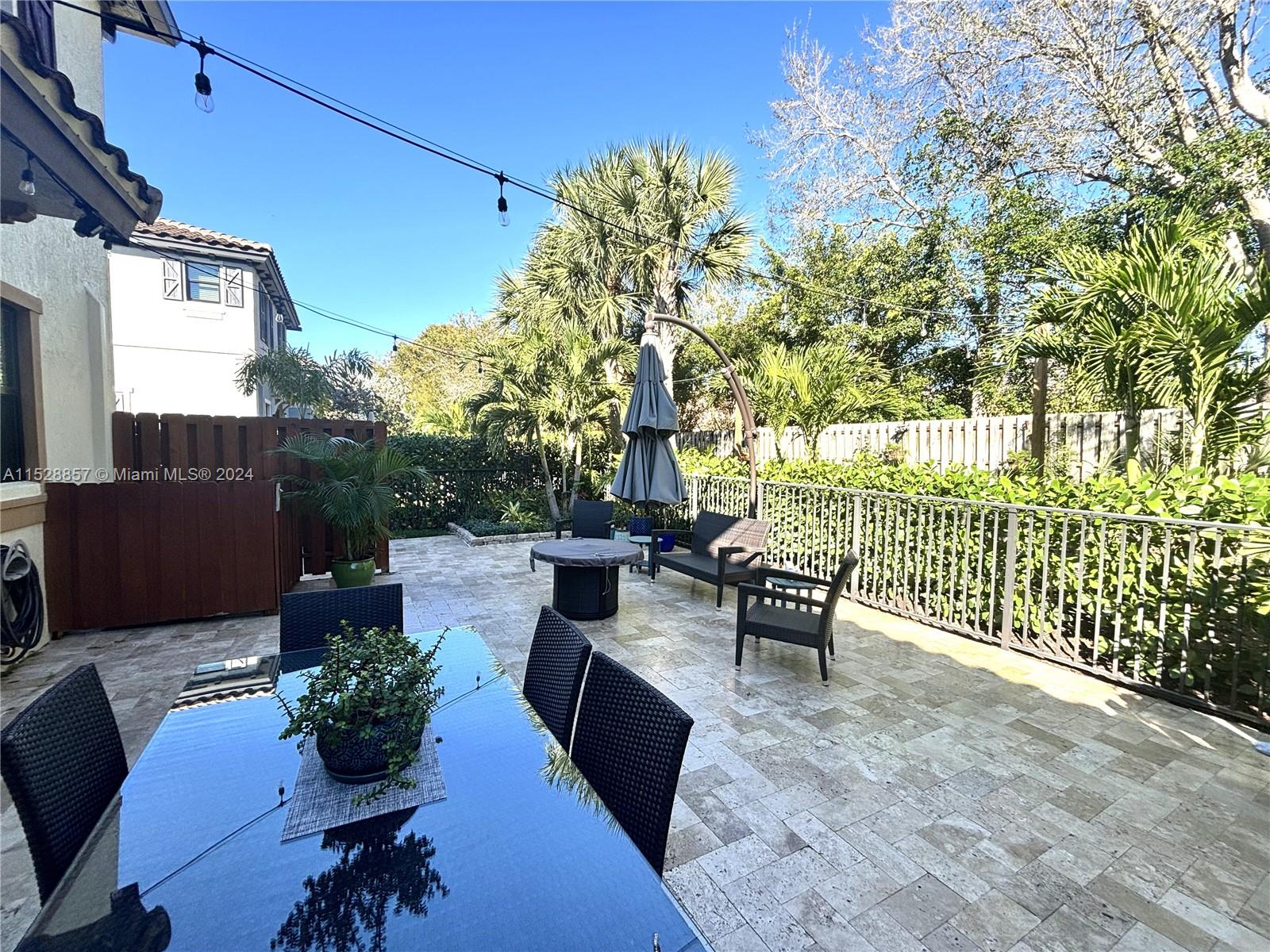 FLAVOR PICT TOWNHOMES PUD - Residential