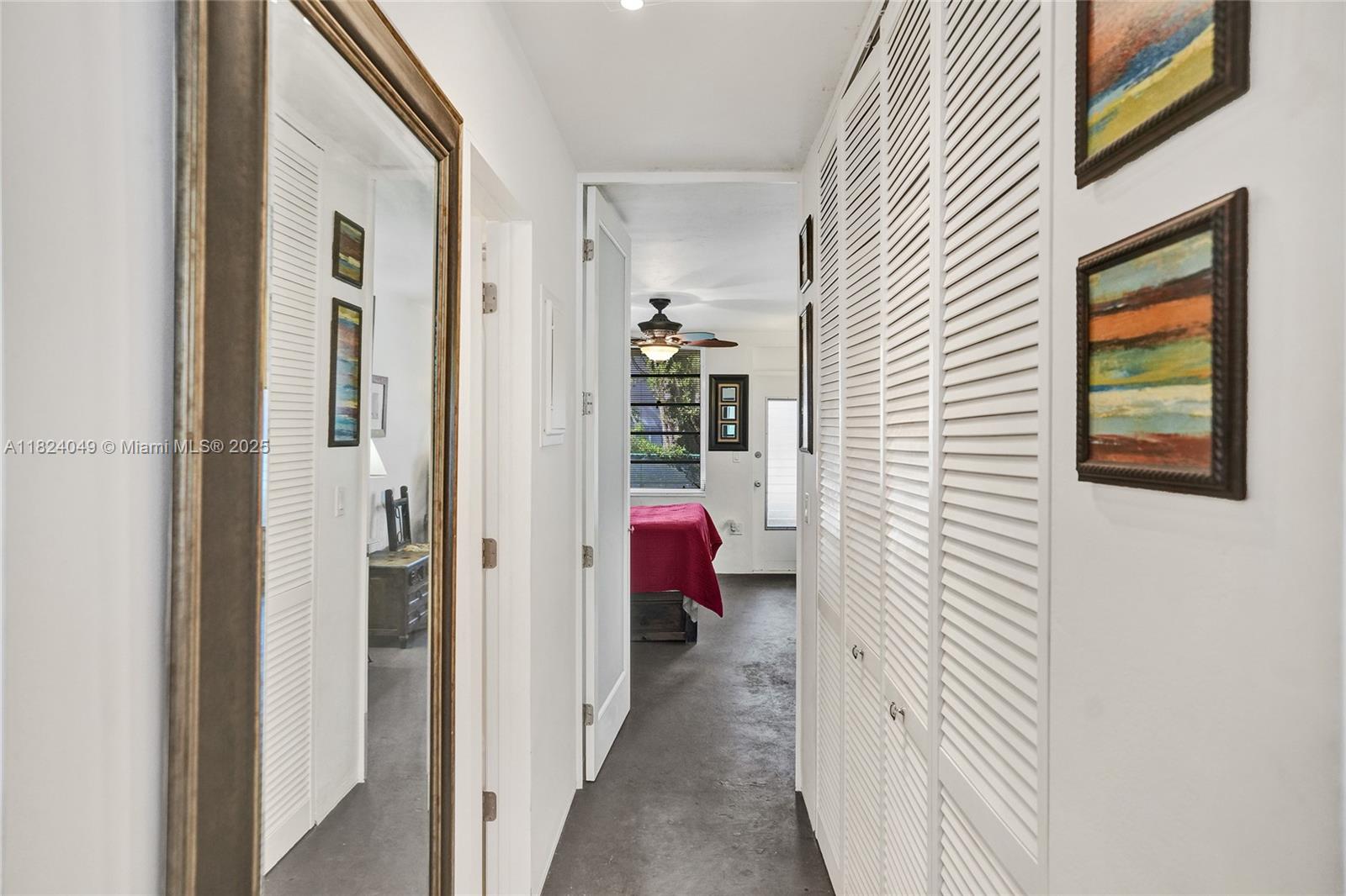 441 Collins Ave 6