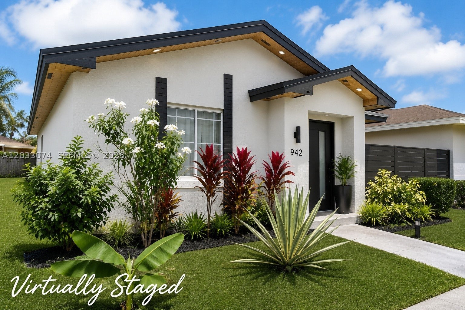 Photo 1 of 17 — 942 SW 8th Pl, Florida City, FL 33034