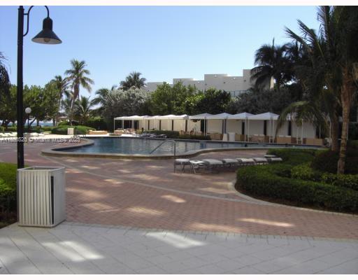 RESIDENCES ON HOLLYWOOD B - Residential