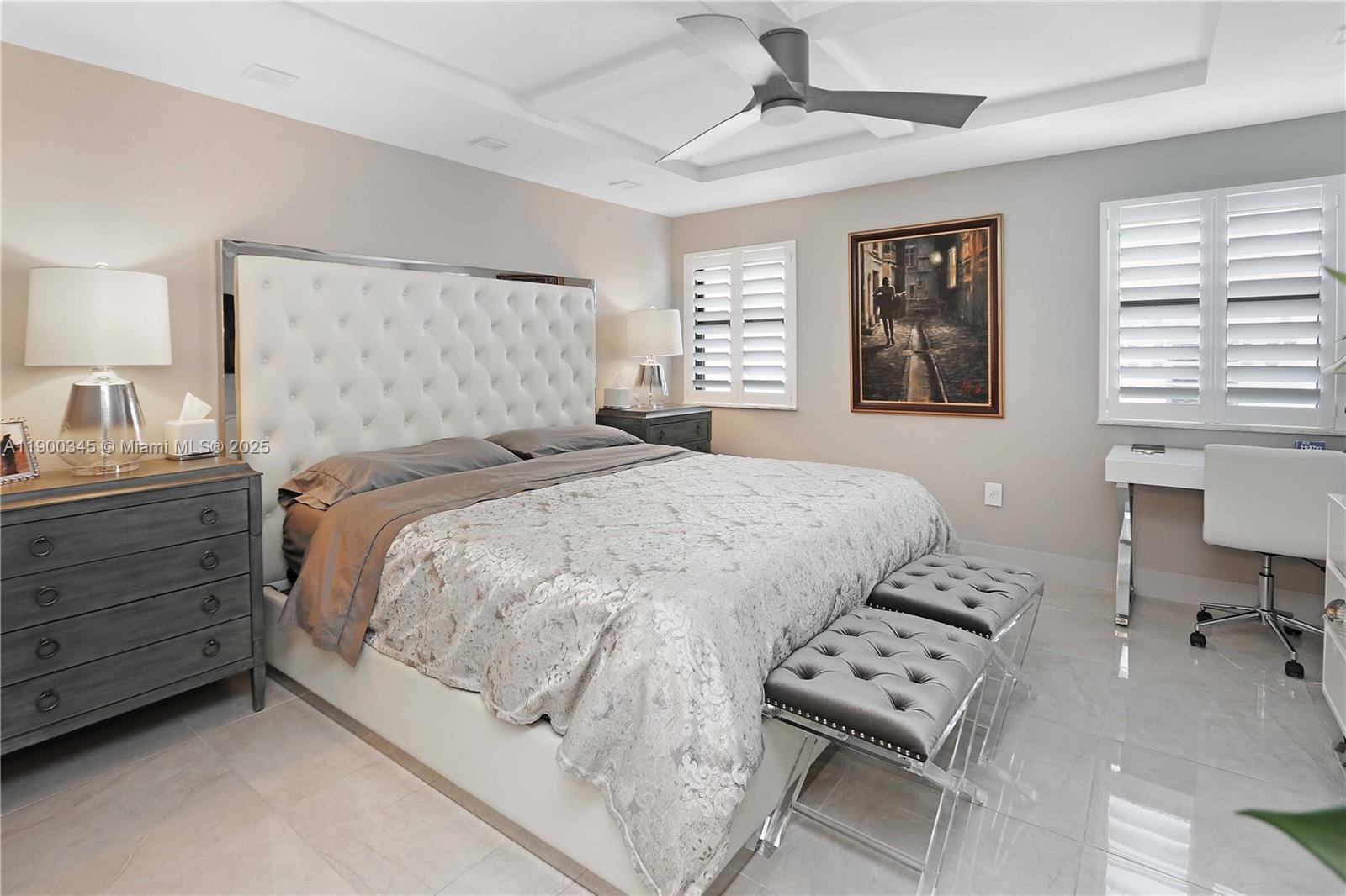 SUMMIT CONDO - Residential