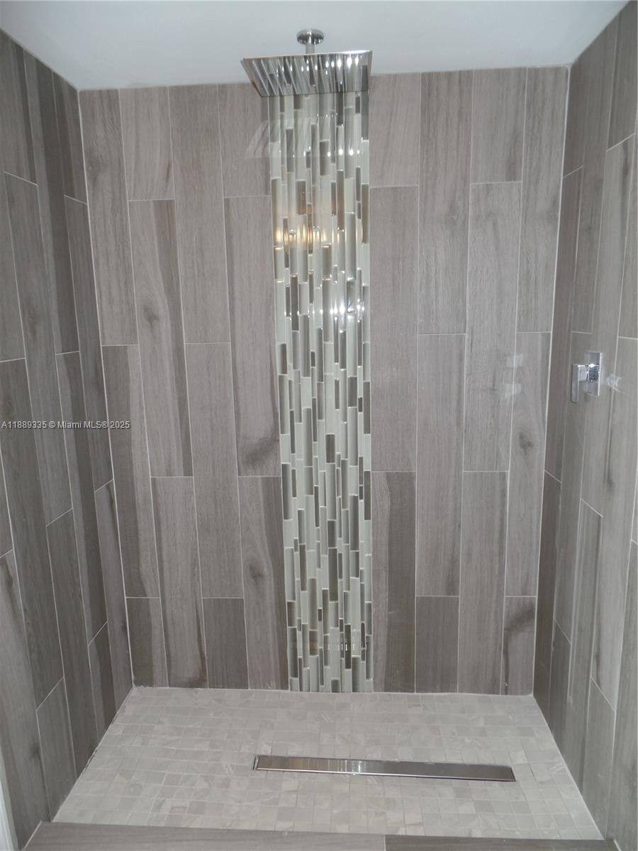 SUN VISTA GARDENS CONDO - Residential Lease