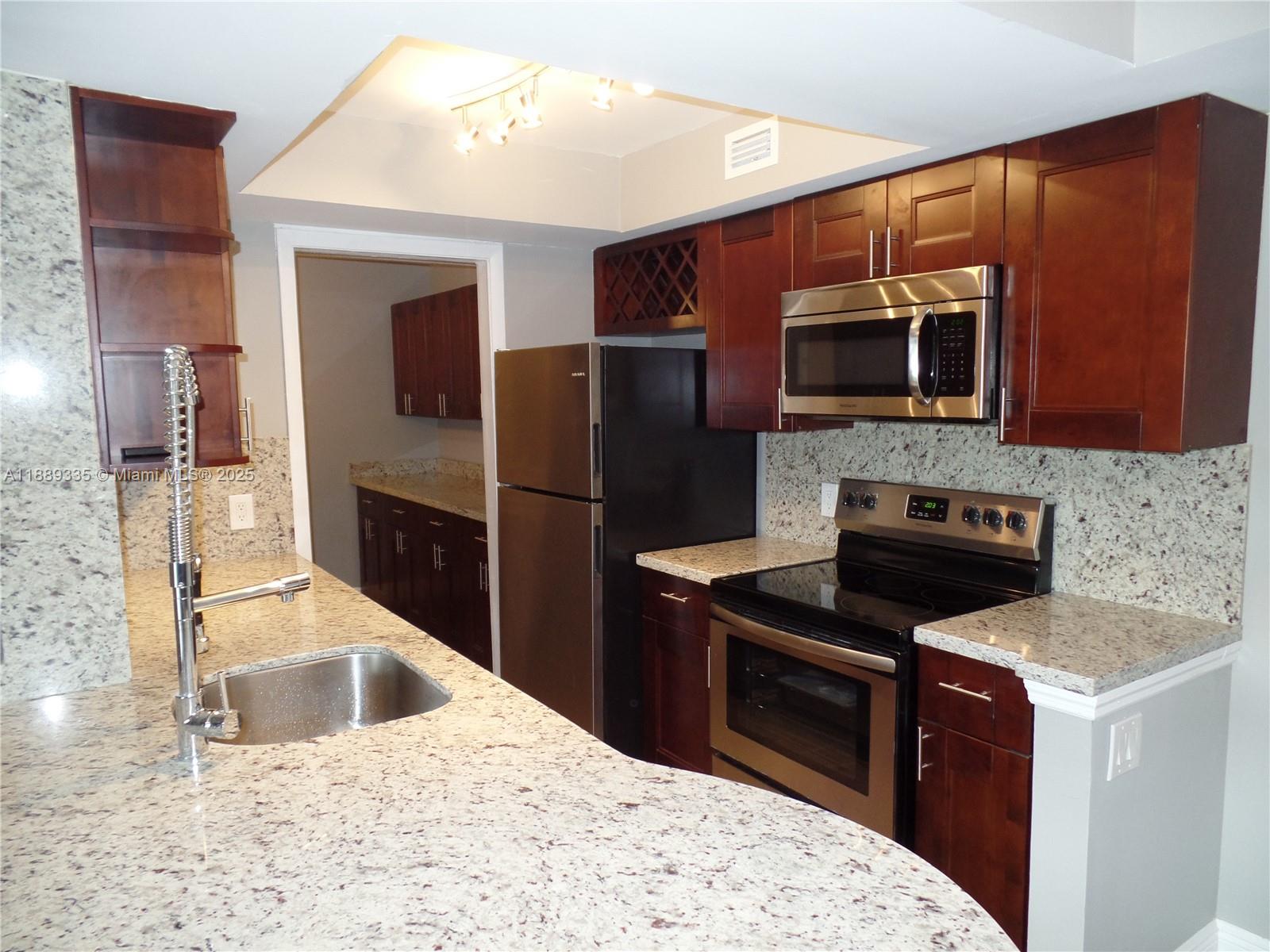 SUN VISTA GARDENS CONDO - Residential Lease
