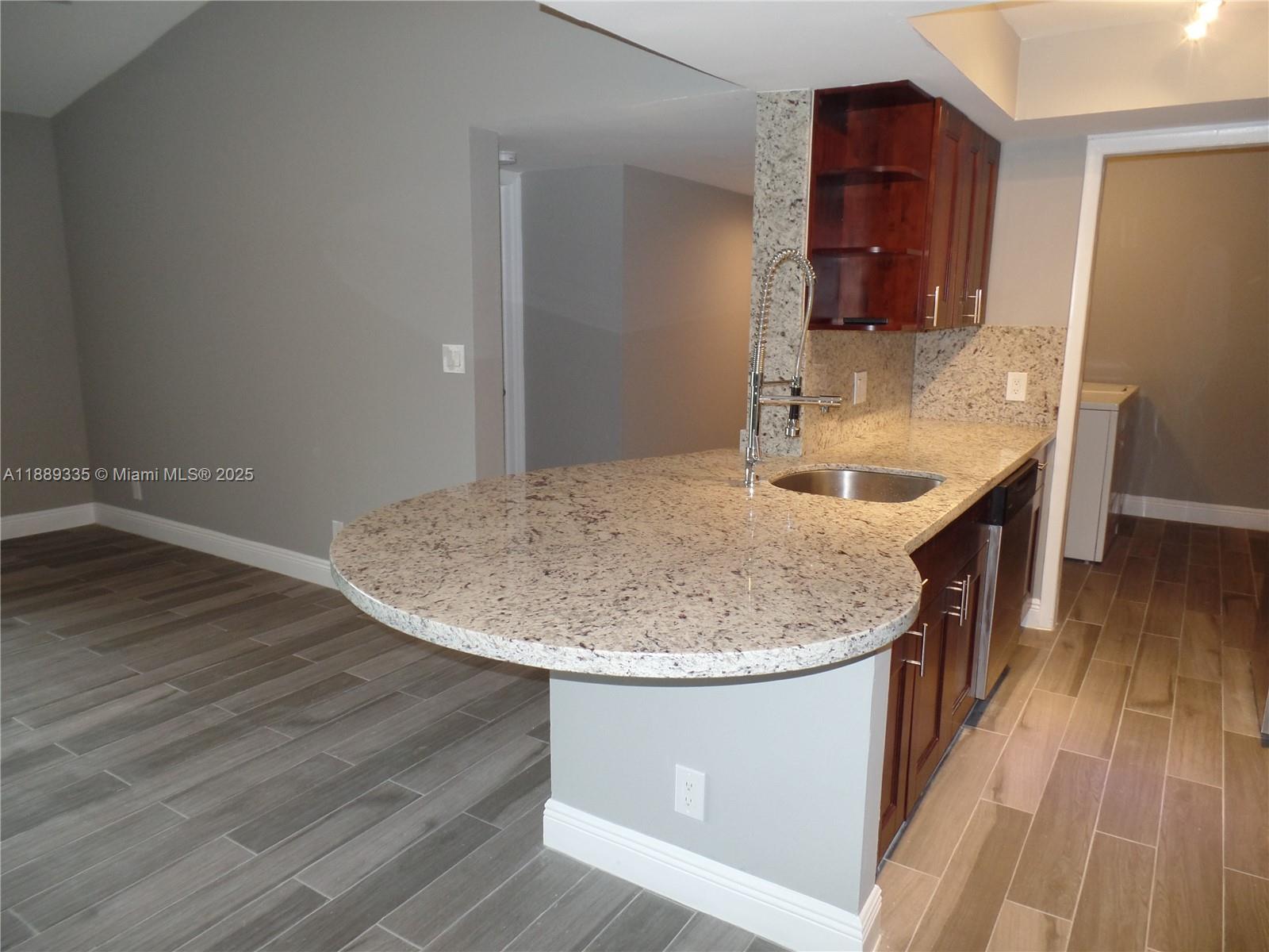 SUN VISTA GARDENS CONDO - Residential Lease