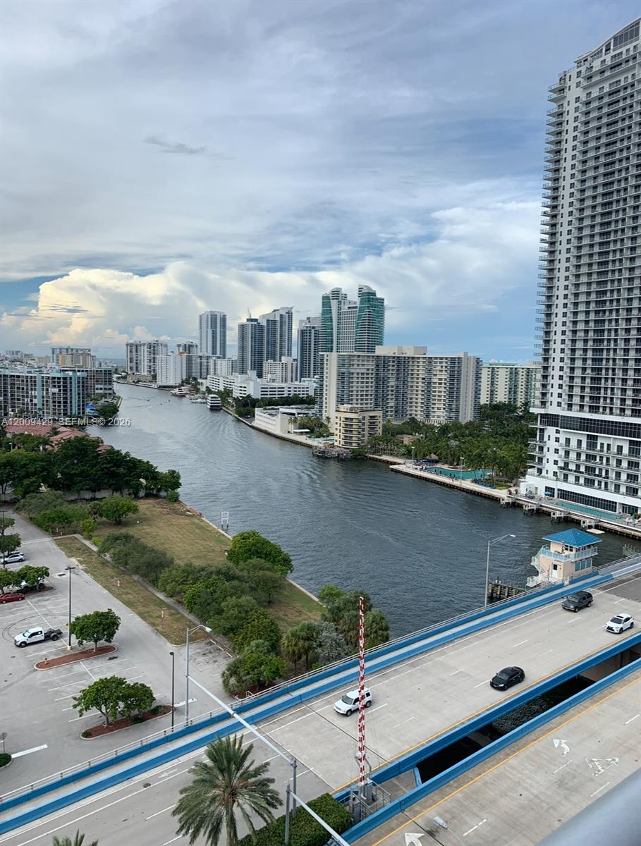 BEACHWALK CONDOMINIUM - Residential