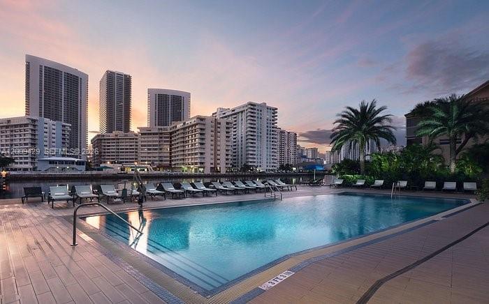 BEACHWALK CONDOMINIUM - Residential