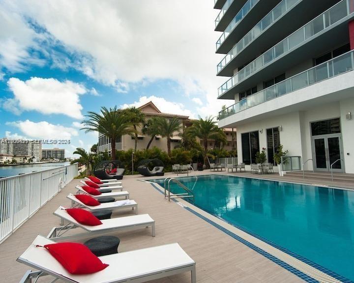 BEACHWALK CONDOMINIUM - Residential