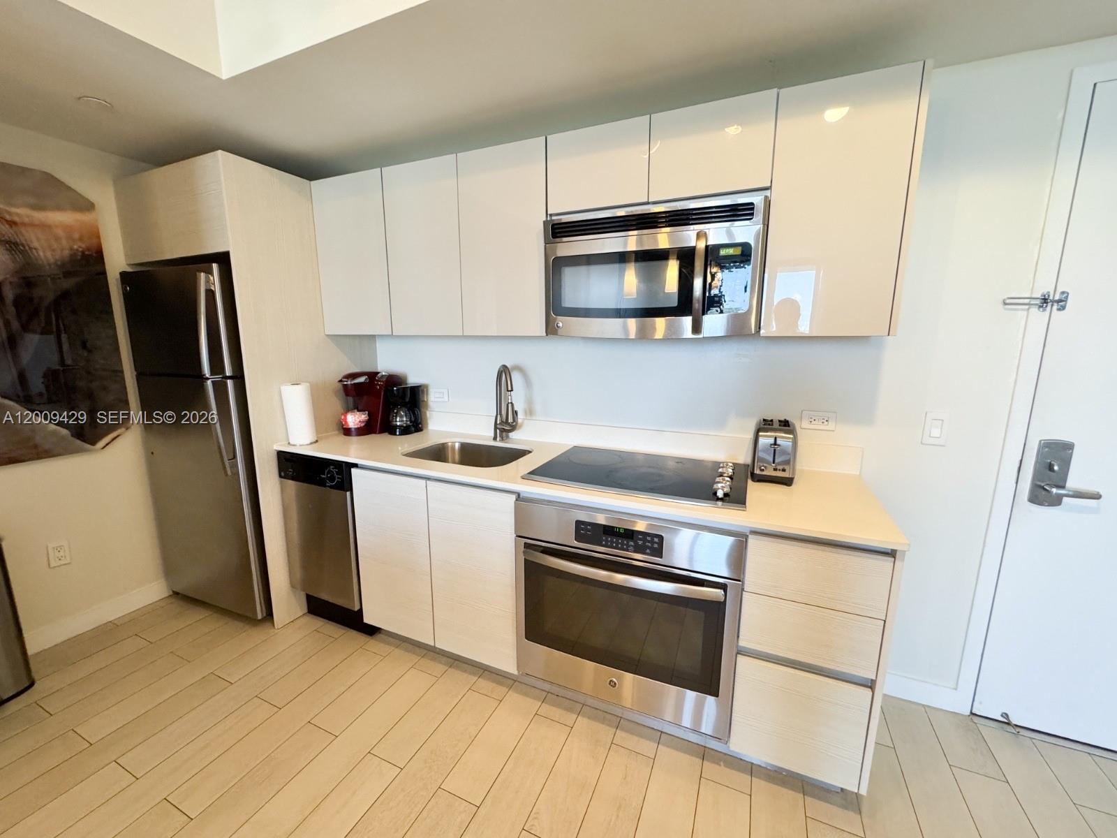 BEACHWALK CONDOMINIUM - Residential
