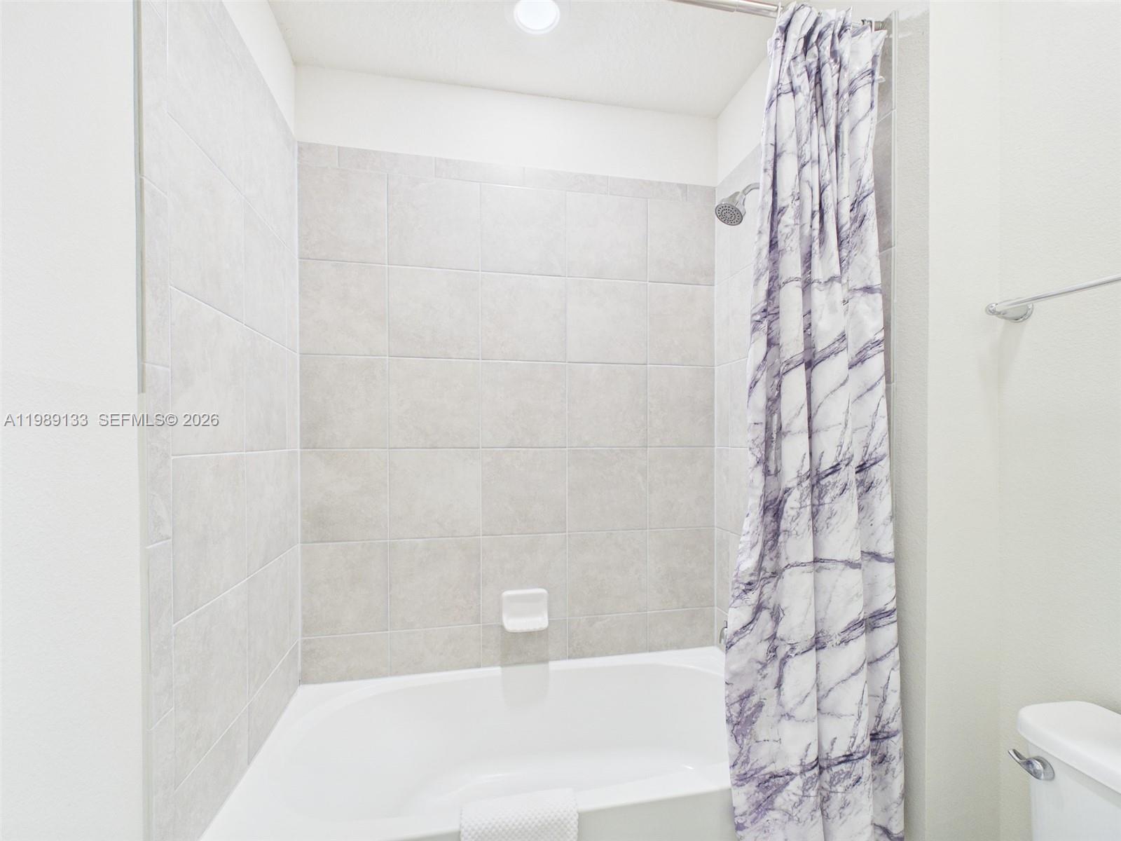 WINDSOR ISLAND RESORT PHAS - Residential