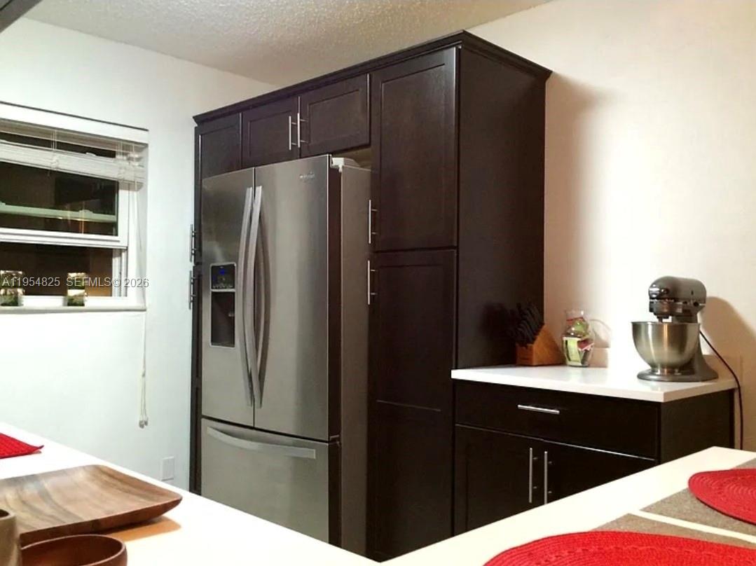 EL SOL AT MAIN STREET CON - Residential