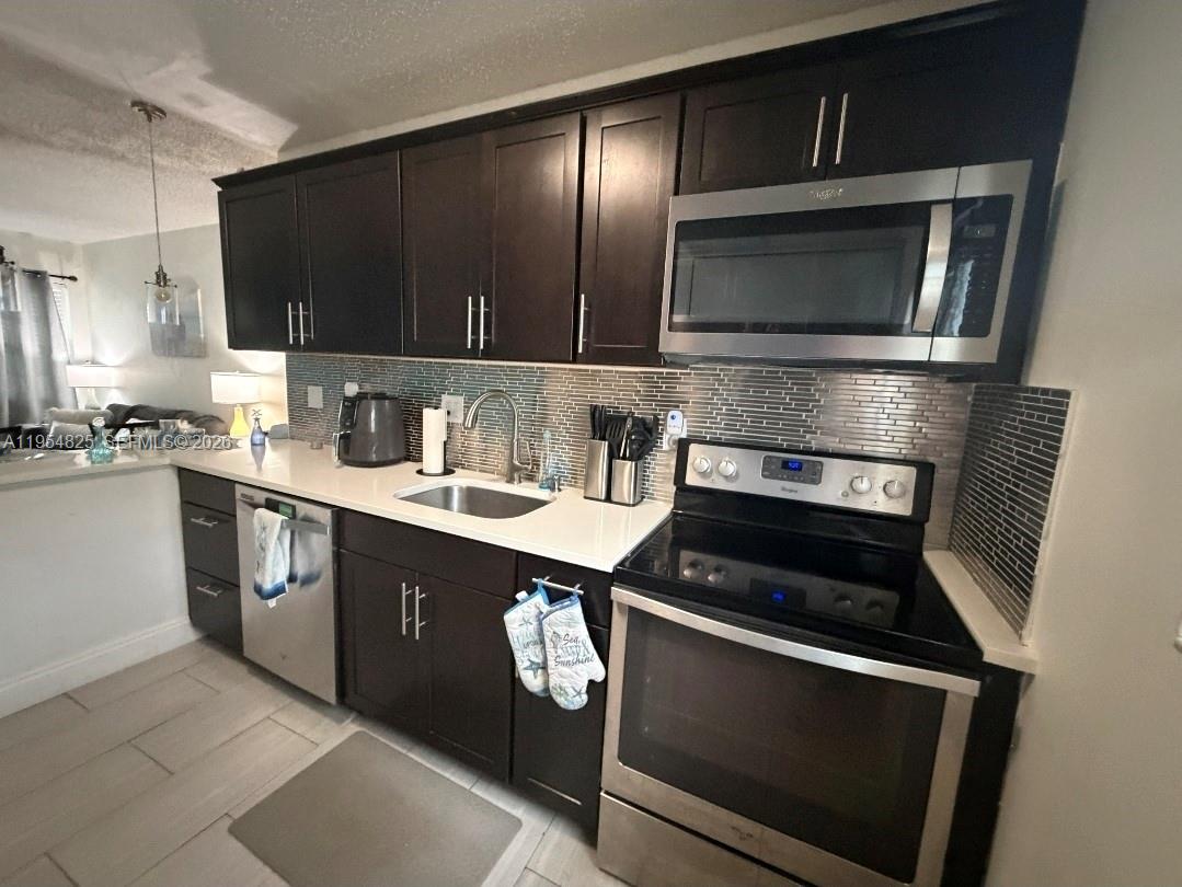 EL SOL AT MAIN STREET CON - Residential