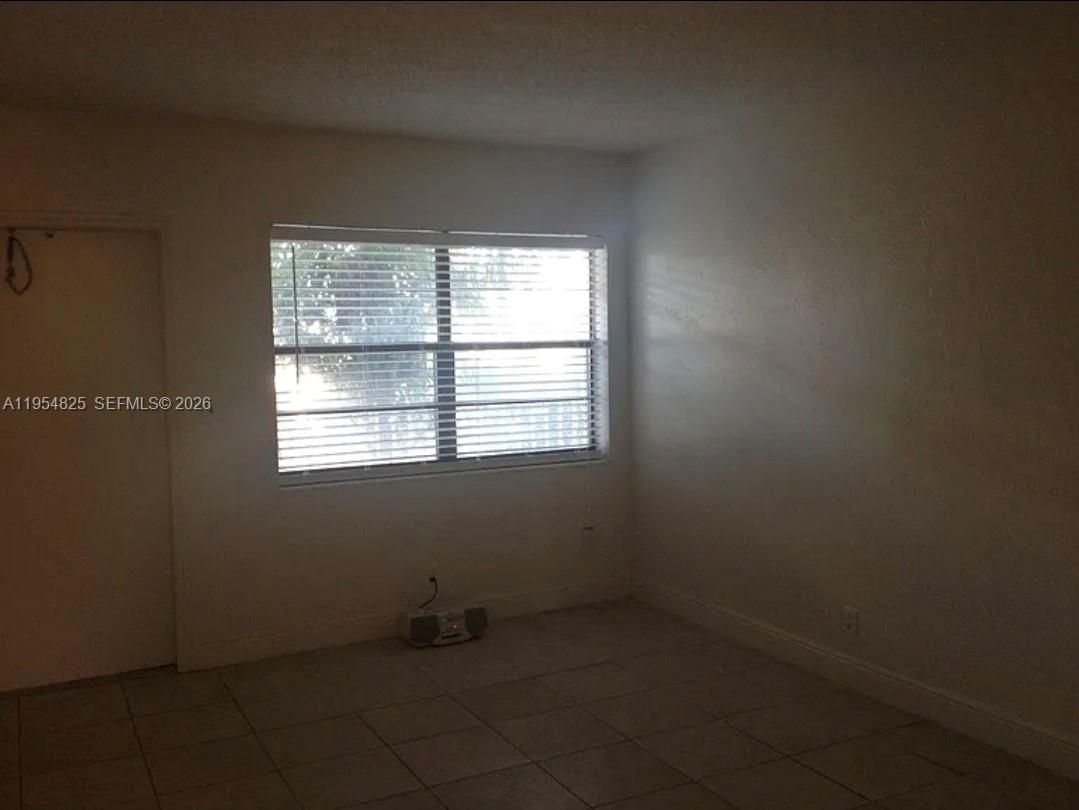 EL SOL AT MAIN STREET CON - Residential