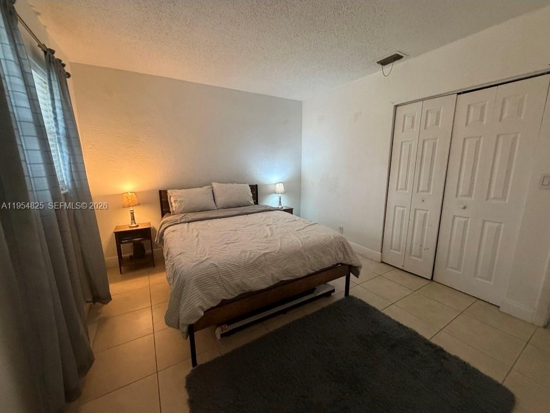 EL SOL AT MAIN STREET CON - Residential