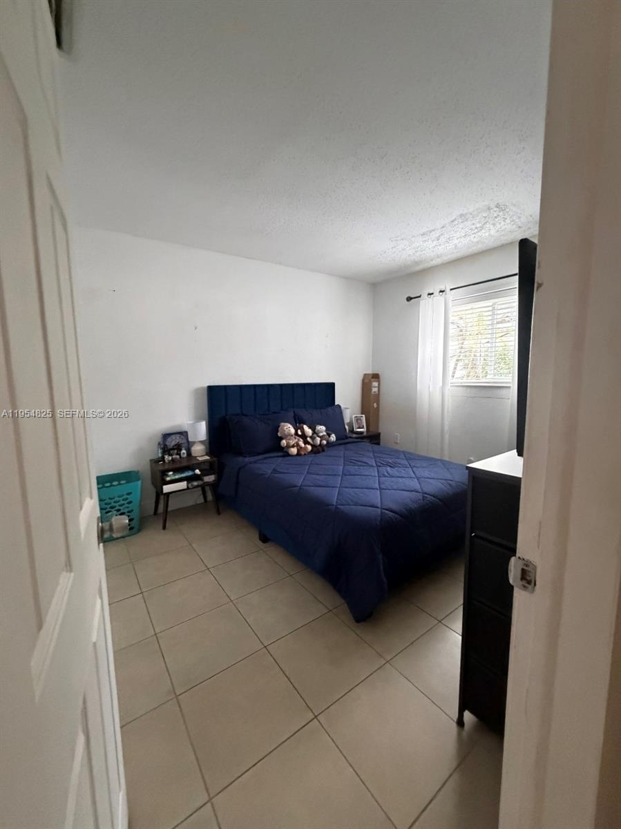 EL SOL AT MAIN STREET CON - Residential