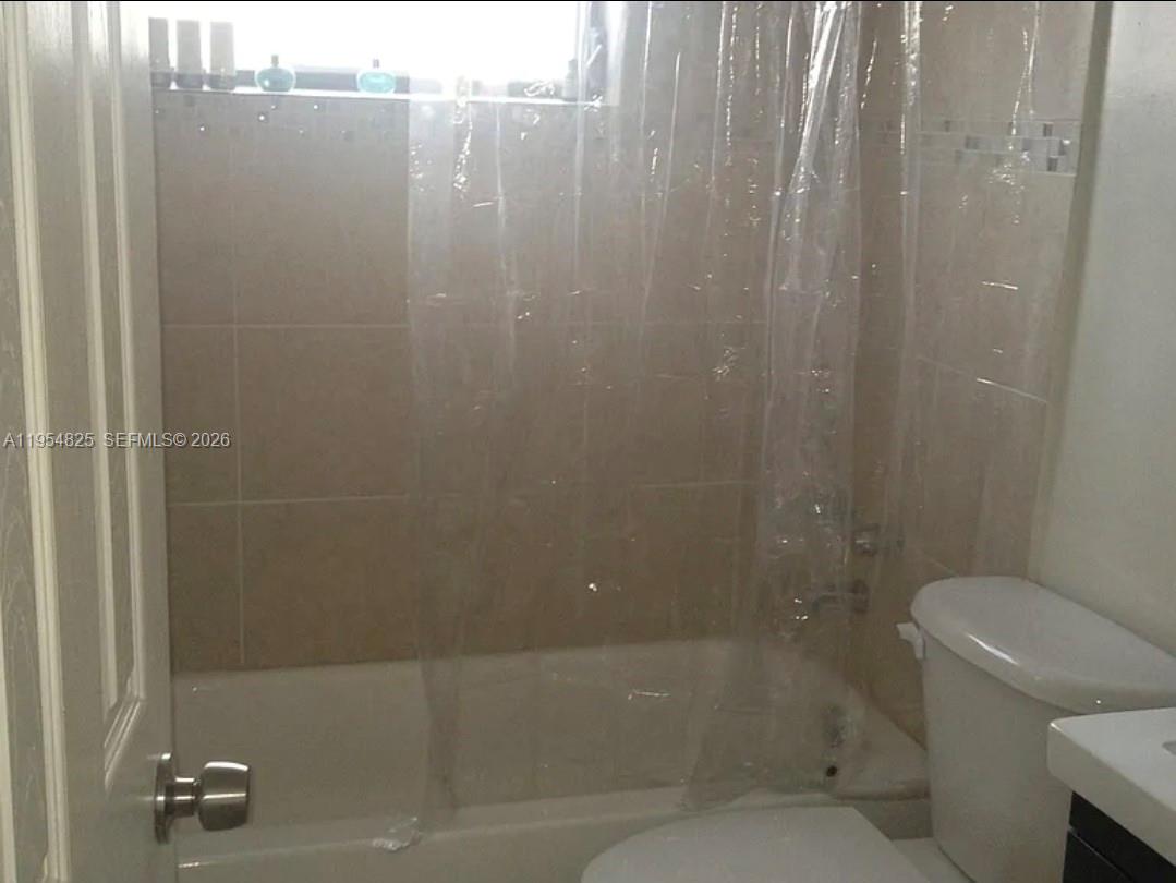 EL SOL AT MAIN STREET CON - Residential