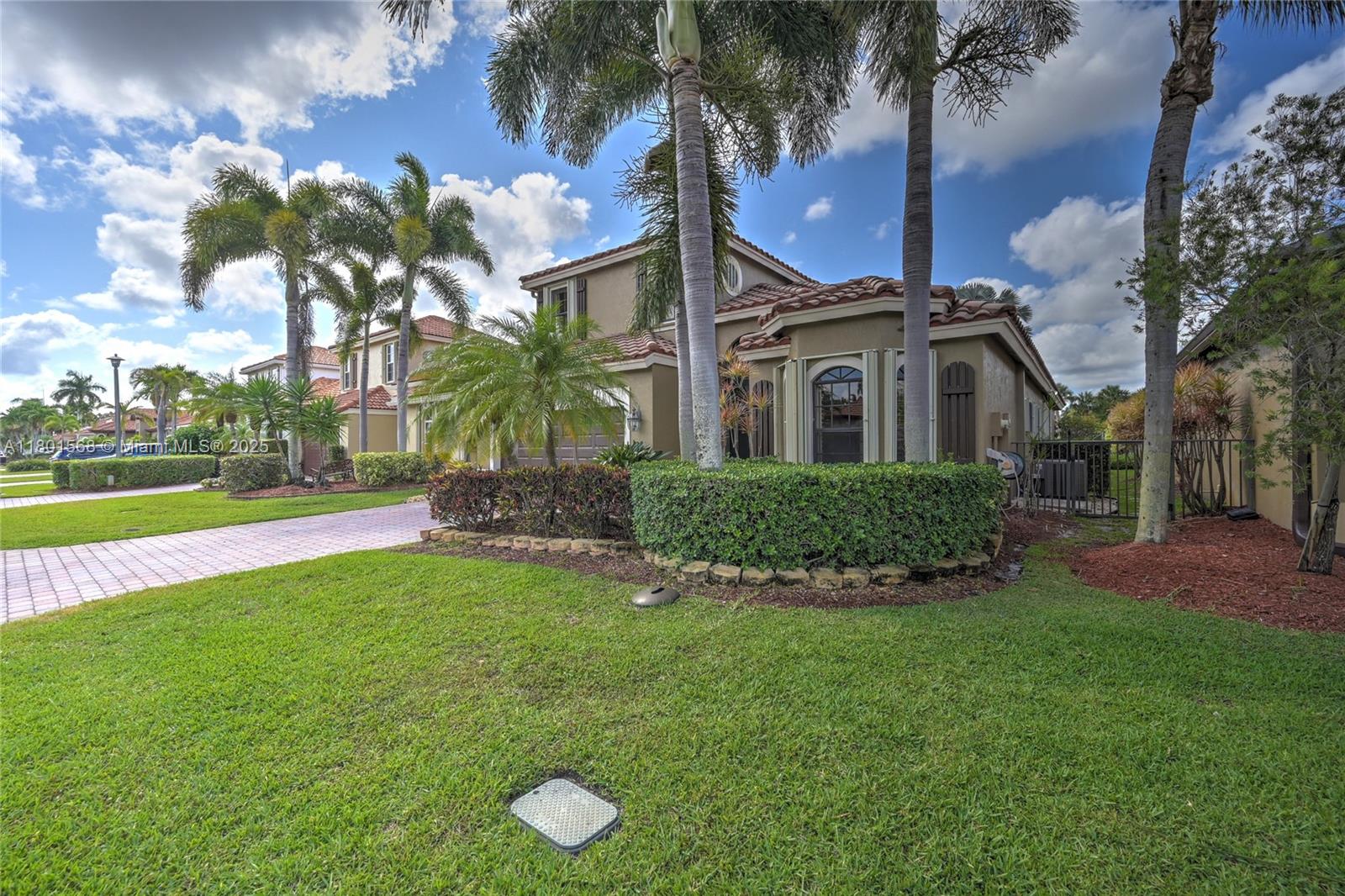 GATEWAY GARDENS - Residential