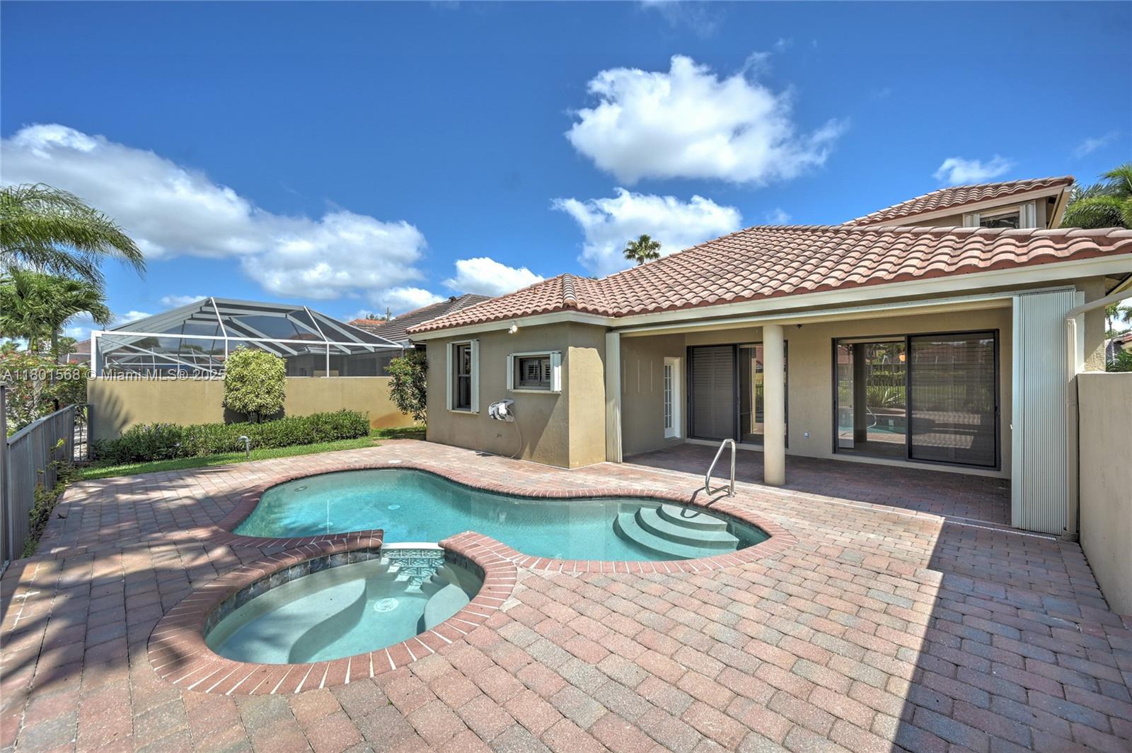 GATEWAY GARDENS - Residential