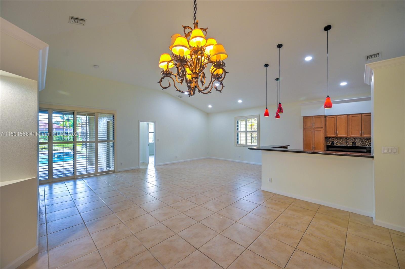 GATEWAY GARDENS - Residential