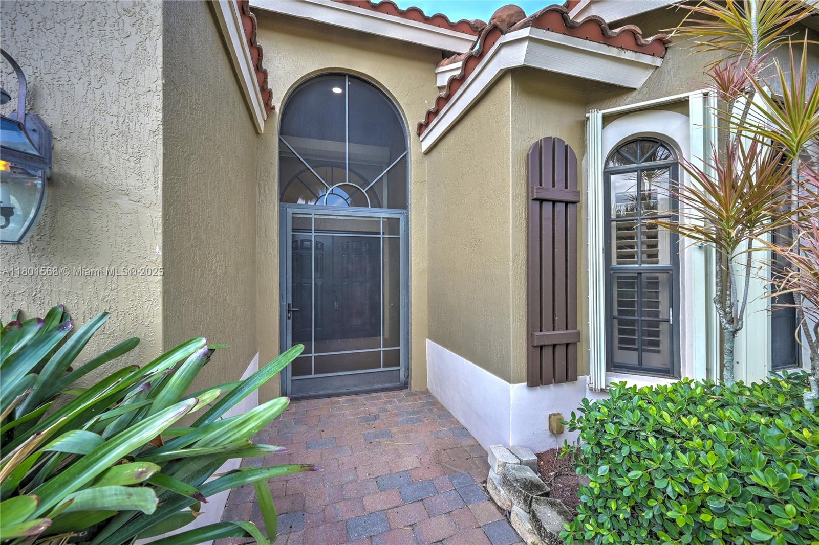 GATEWAY GARDENS - Residential