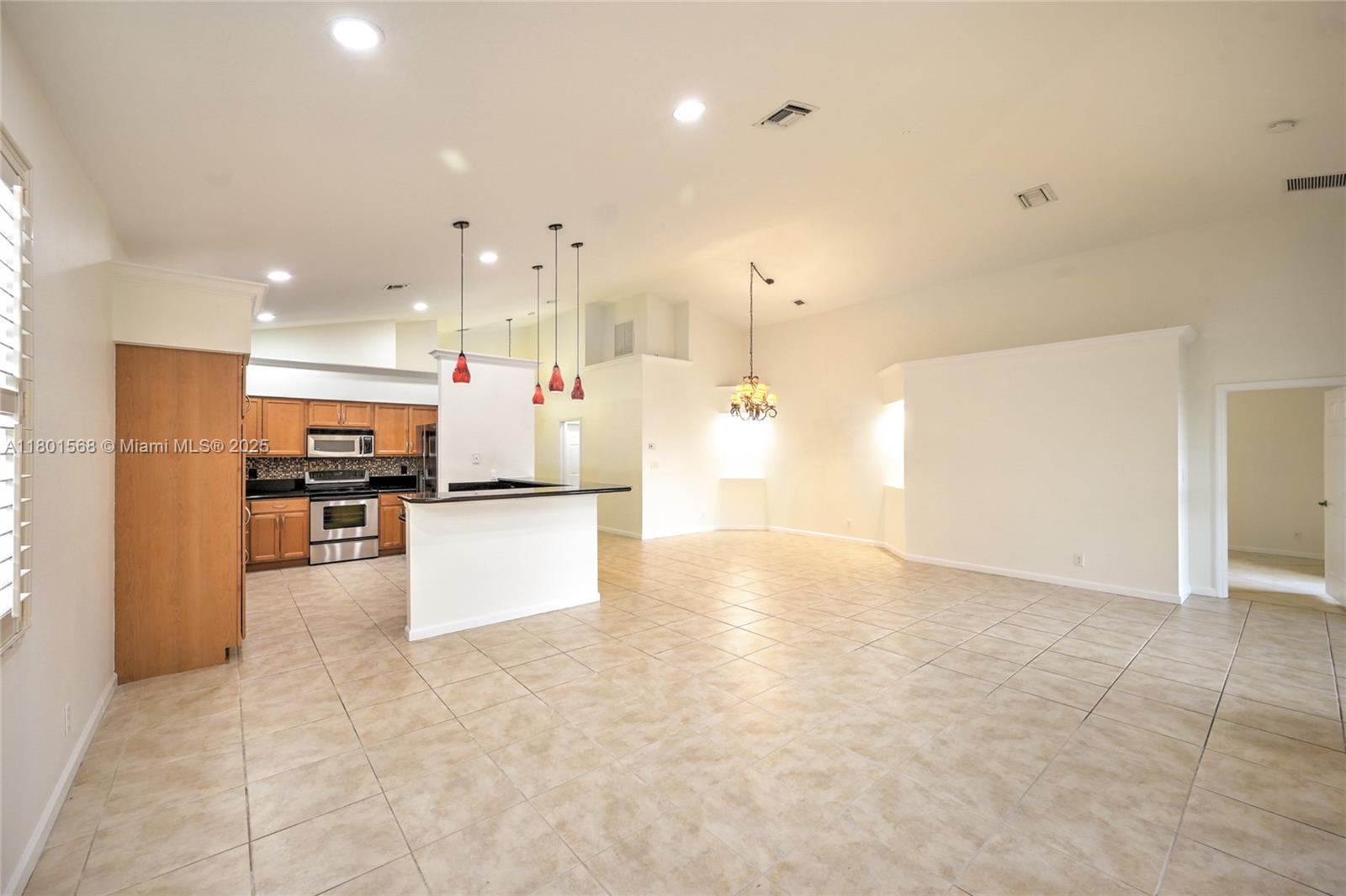 GATEWAY GARDENS - Residential