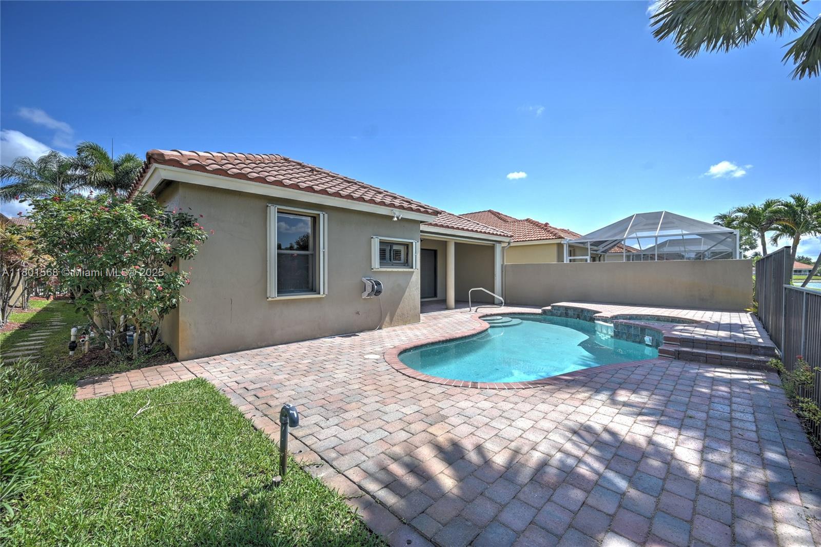 GATEWAY GARDENS - Residential