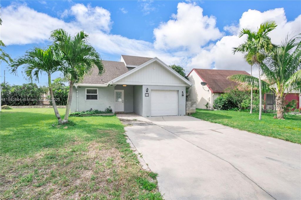 Photo of 38 E Tara Lakes Dr E #1, Boynton Beach, FL 33436 (MLS # A11802864)