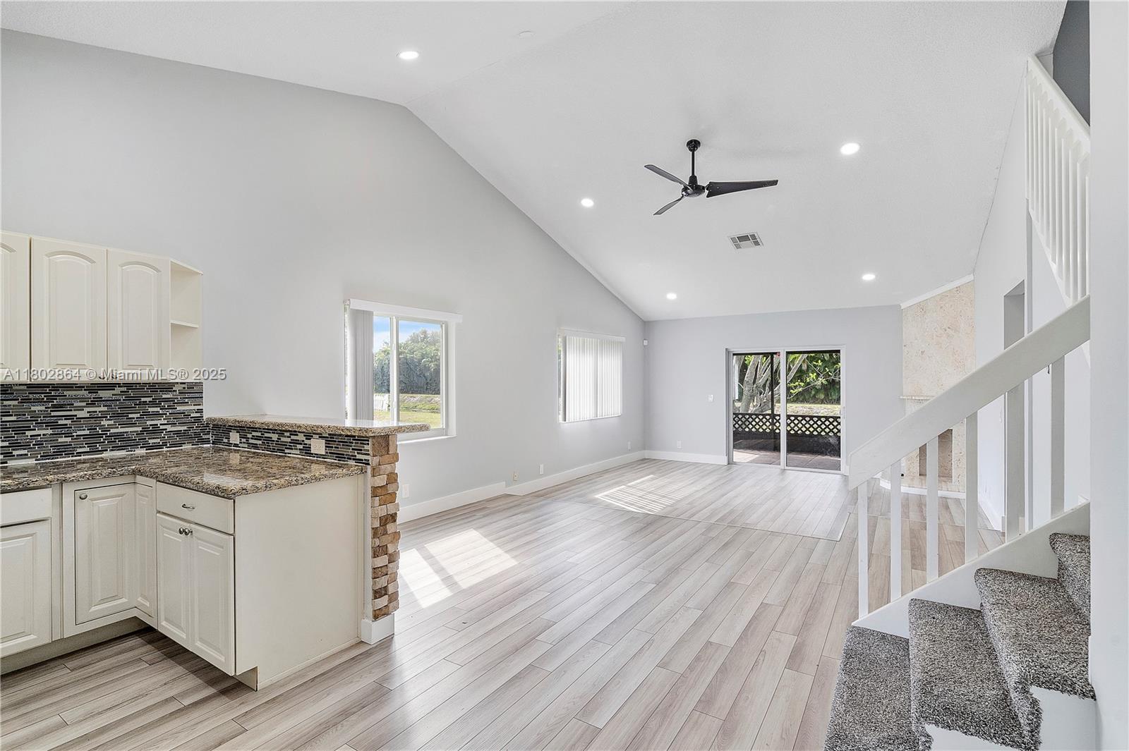 38 E Tara Lakes Dr E 1