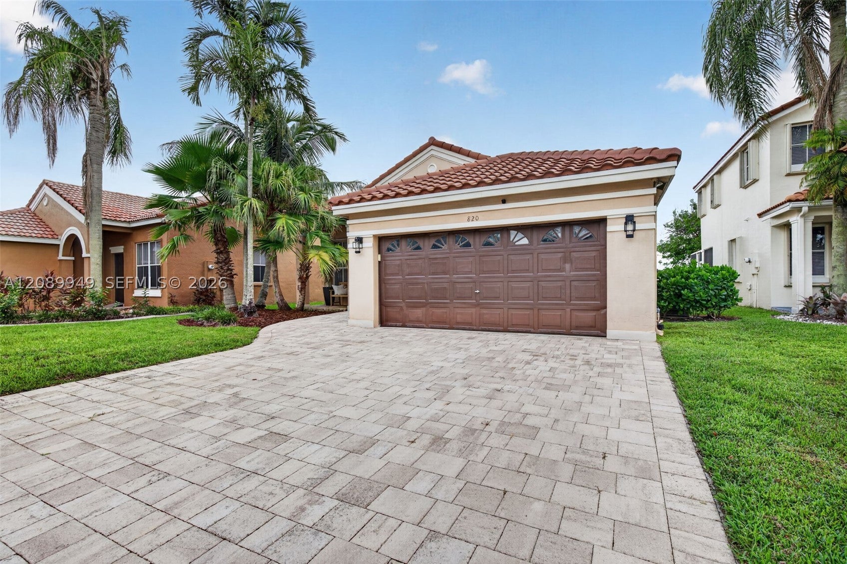820 Falling Water Rd, Weston FL 33326