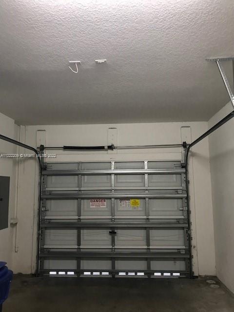 CHAMPION LAKES - Residential