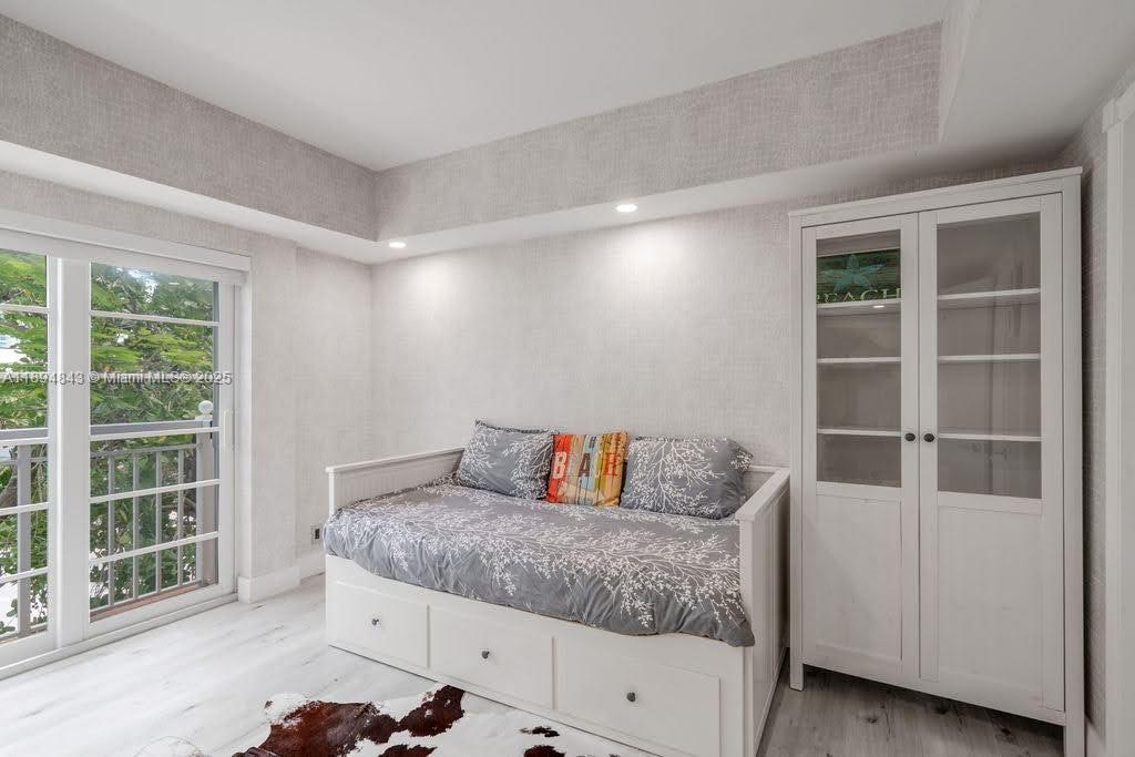 THE COURTS AT SOUTH BEACH - Residential Lease