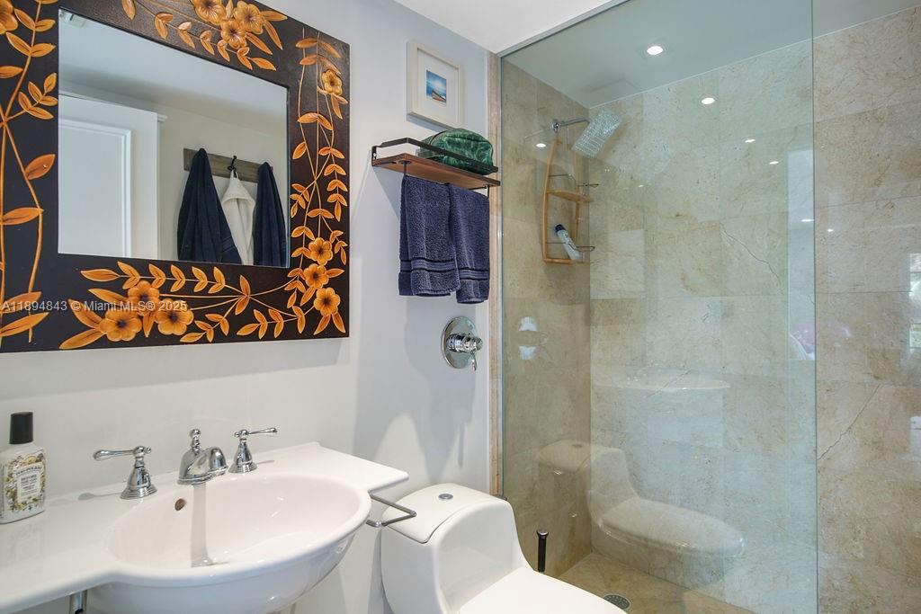 THE COURTS AT SOUTH BEACH - Residential Lease