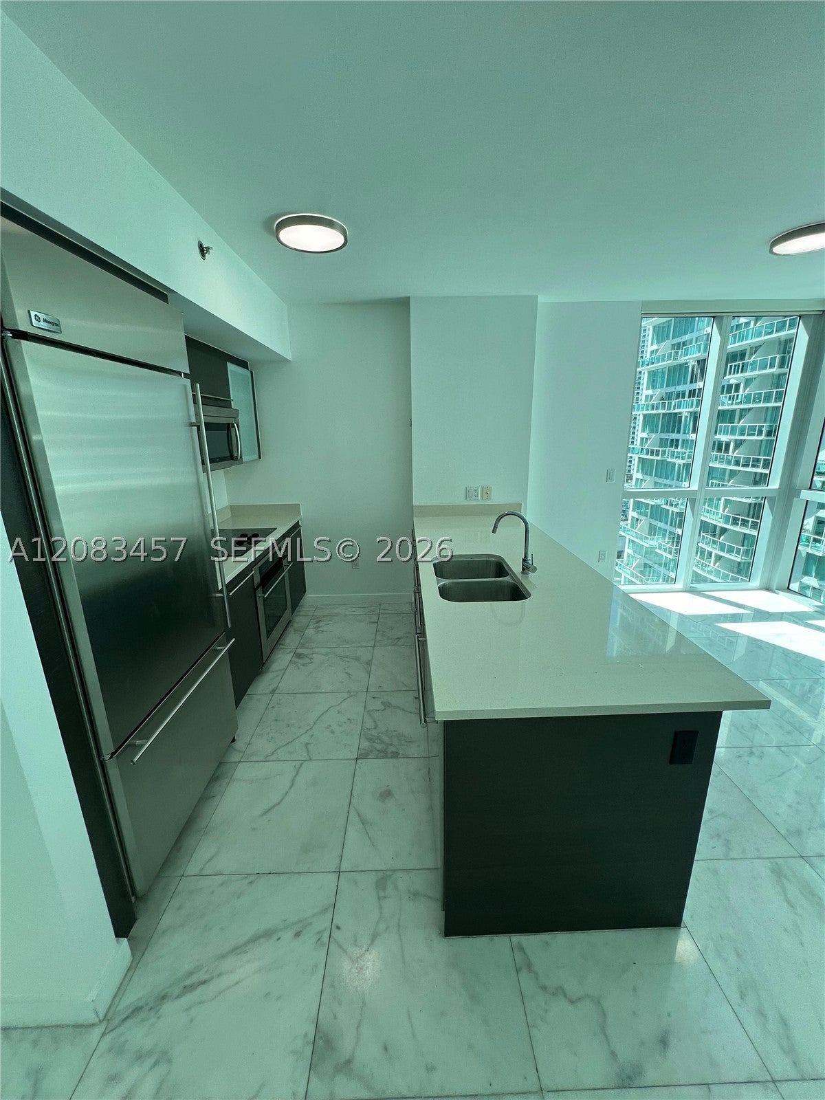 55 SE 6th St 2101