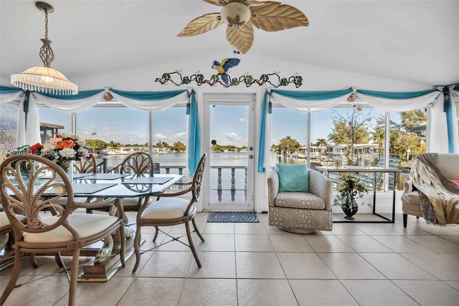 RAVENSWOOD ESTATES & MARI - Residential