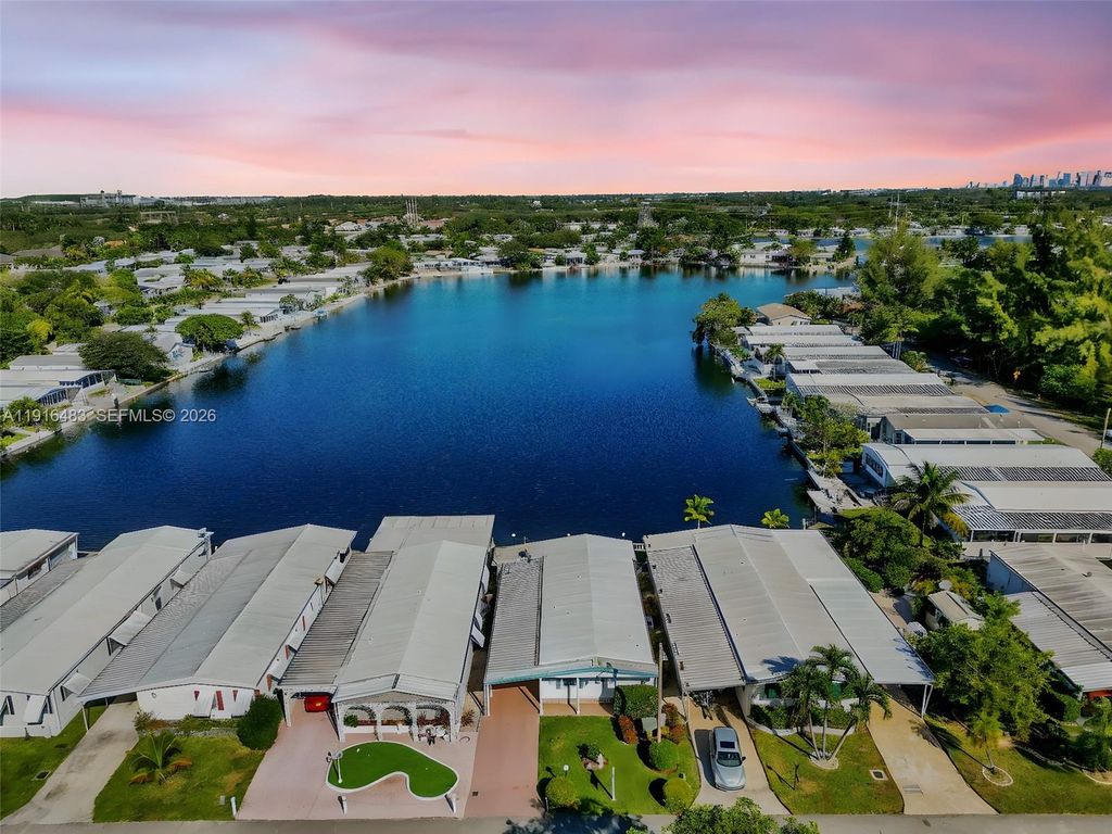 Photo of 3121 SW 58th Pl, Dania Beach, FL 33312 (MLS # A11916483)