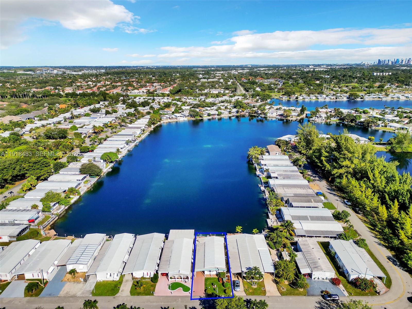 RAVENSWOOD ESTATES & MARI - Residential