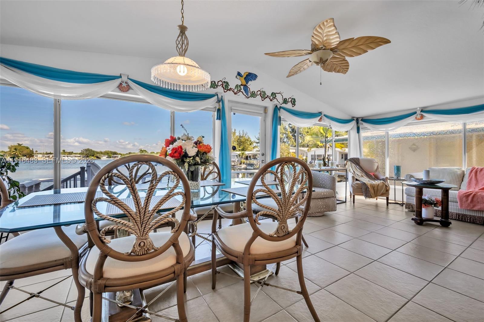 RAVENSWOOD ESTATES & MARI - Residential