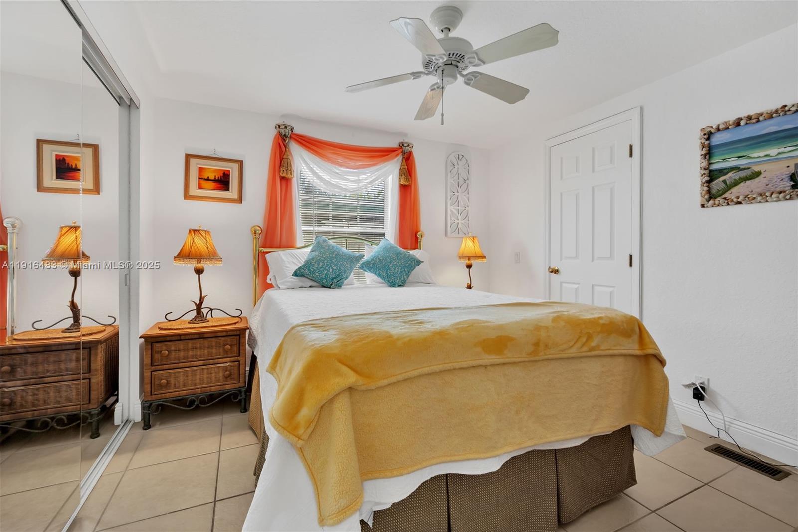 RAVENSWOOD ESTATES & MARI - Residential