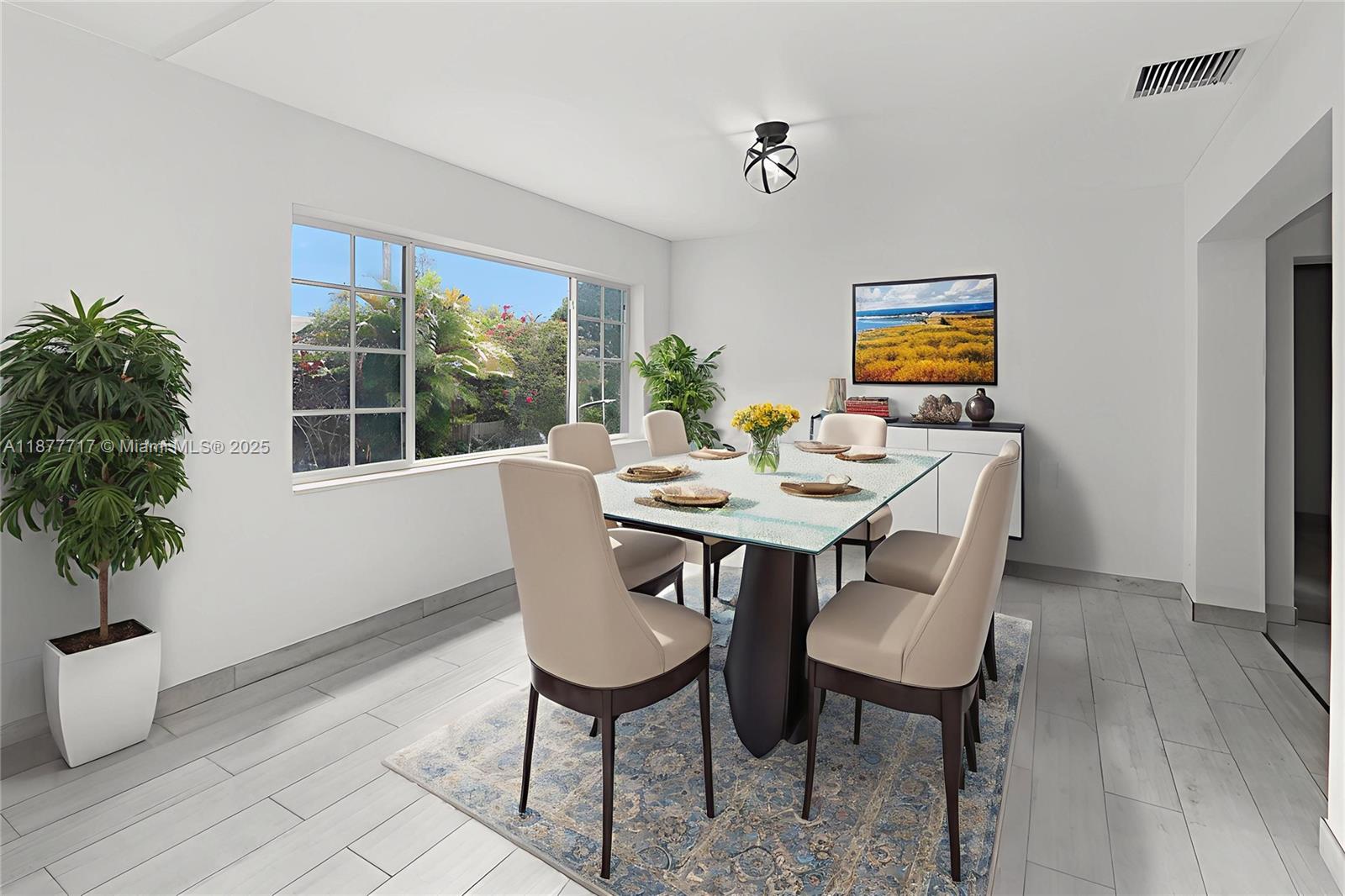 HOLLYWOOD COUNTRY CLUB ES - Residential