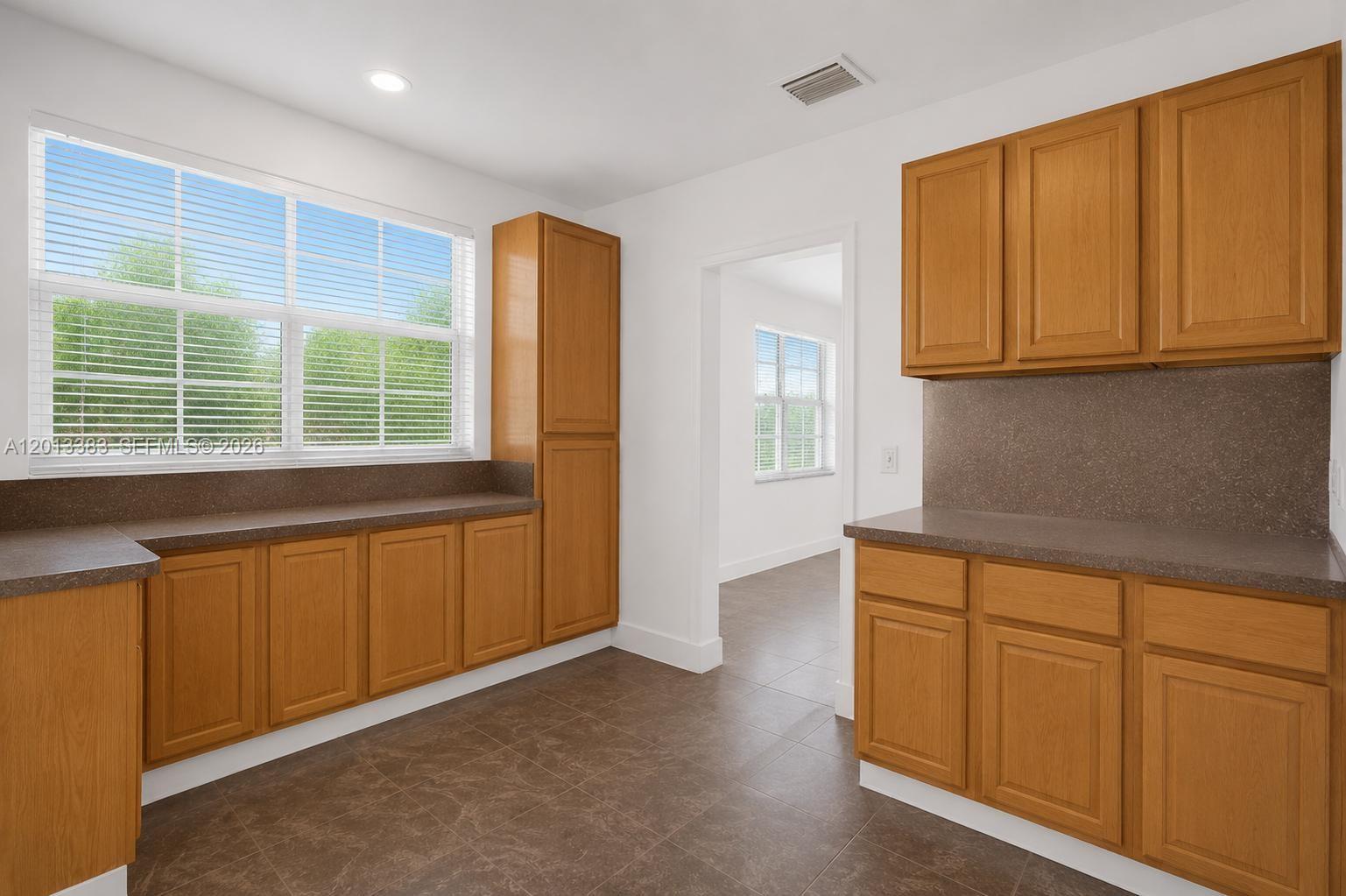 PLAYLAND VILLAGE SEC 4 - Residential Lease