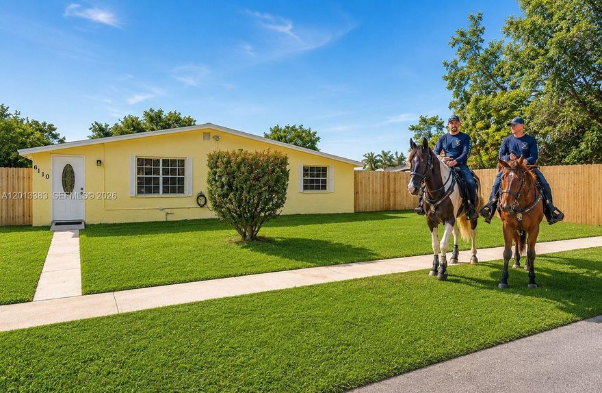 Beautiful 3 bed, 2 bath home walking distance to broward college. Short drive to Nova & FAU. Huge fenced yard.
Large pets ok. Centrally located close to colleges, restaurants, hard rock hotel and Highway. Pets allowed. No HOA. First month, last month & security deposit to move in. Available to move in right away.