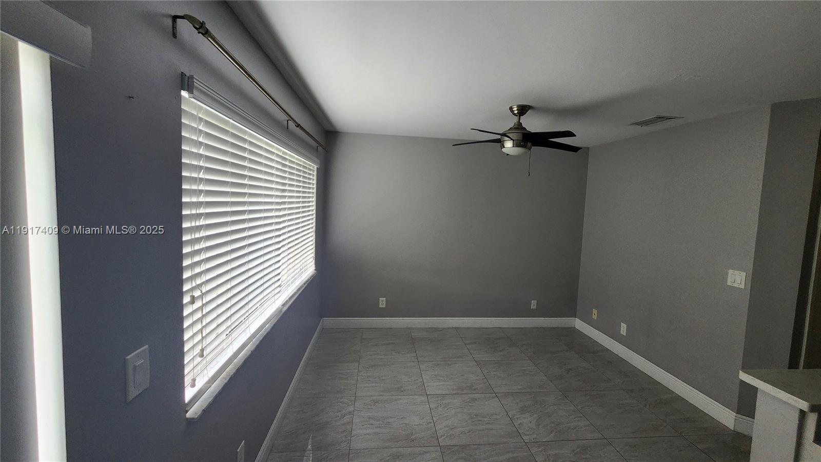 CHAPEL TRAIL II - Residential Lease