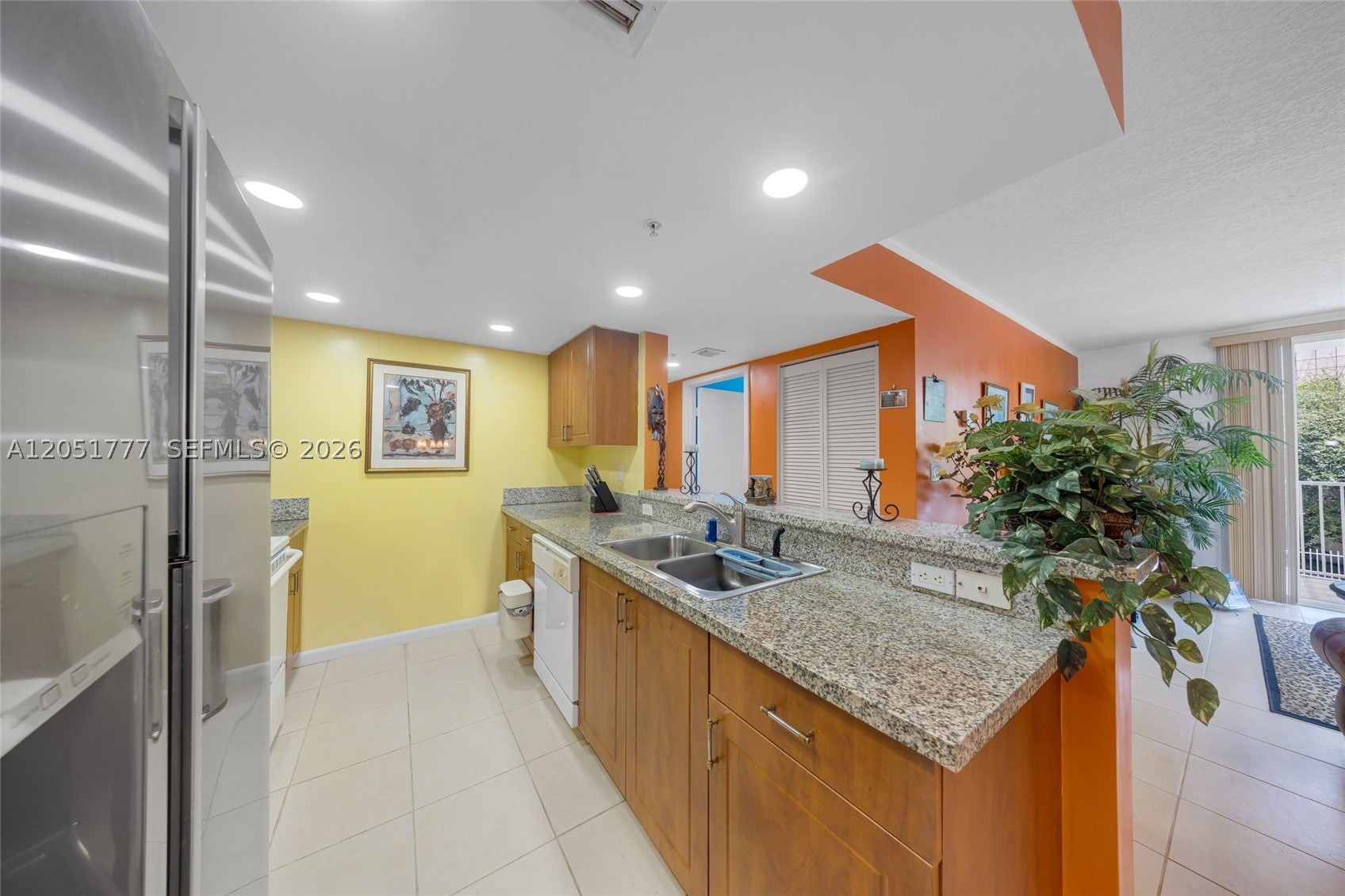 1555 N Treasure Dr 207