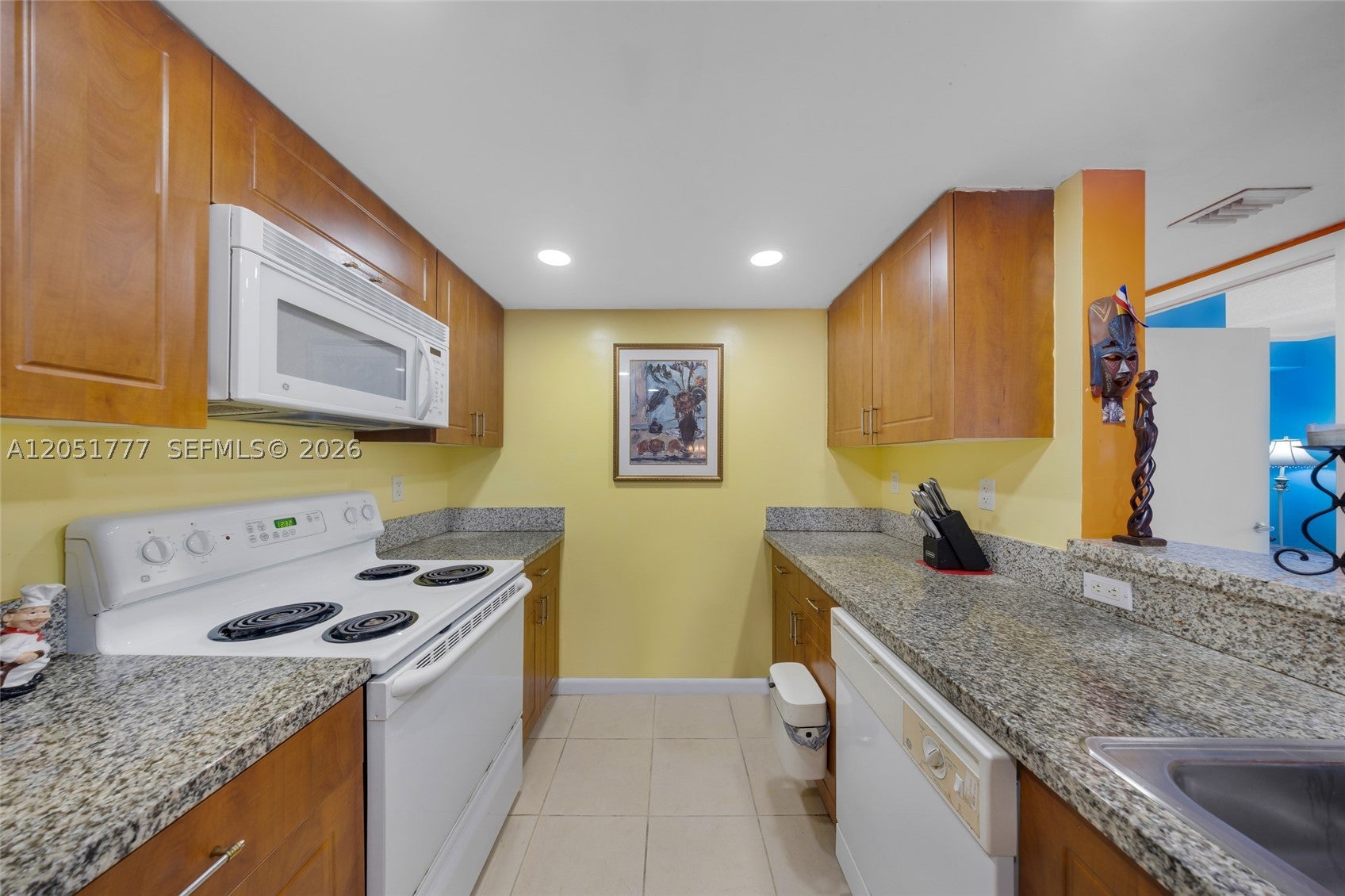 1555 N Treasure Dr 207