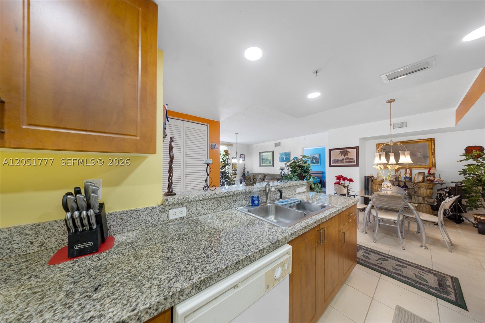 1555 N Treasure Dr 207